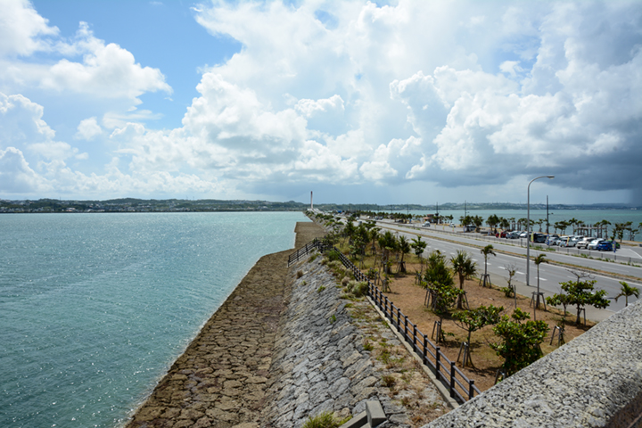 海中道路