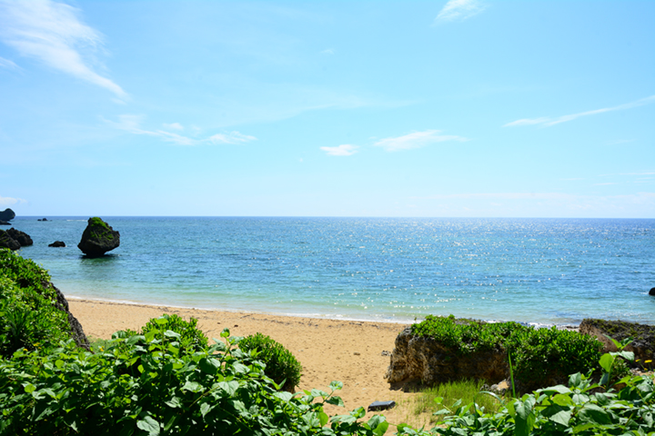 宮城島の東側にあるアクナ浜