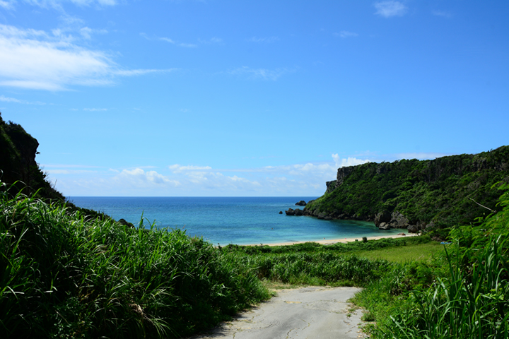 浜に近づいていく