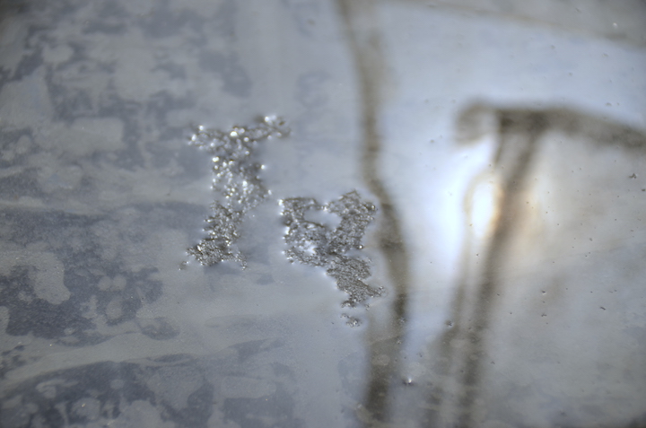 天日に直接当てて仕上げを行う