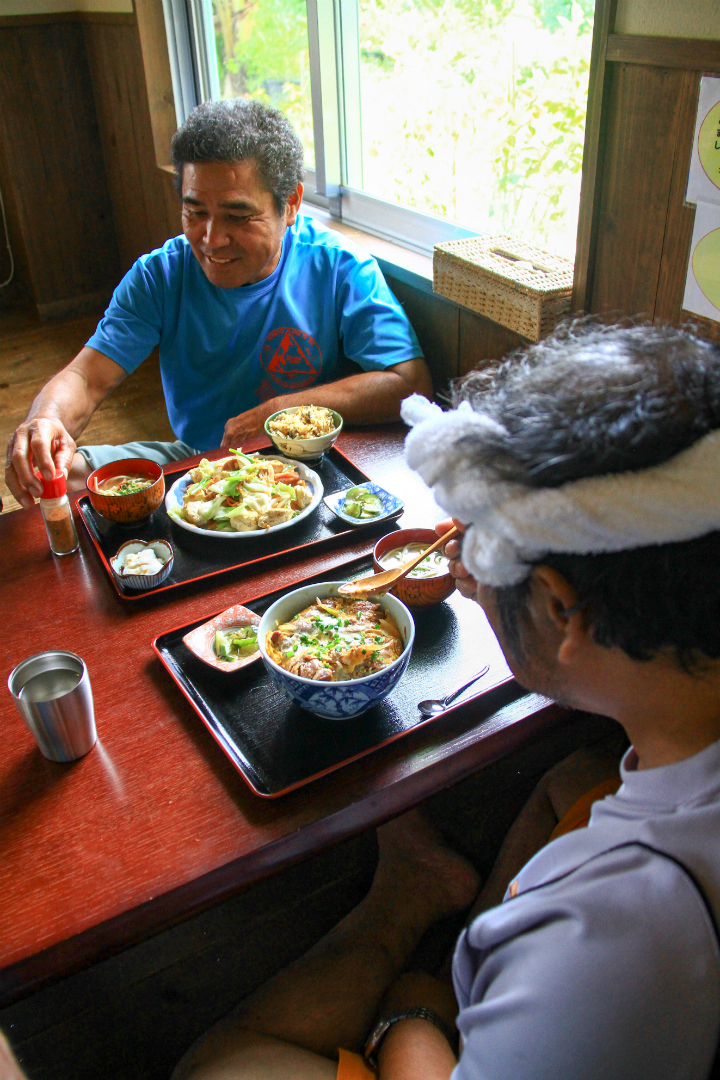 んまや～の店内