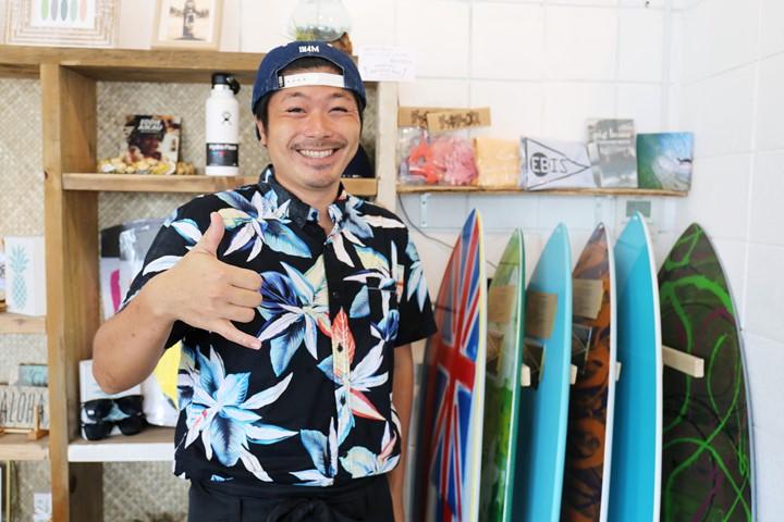 オーナーの松茂良 興次（まつもら こうじ）さん