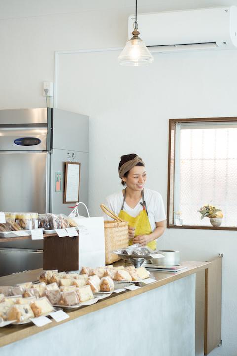お菓子屋さんの店内