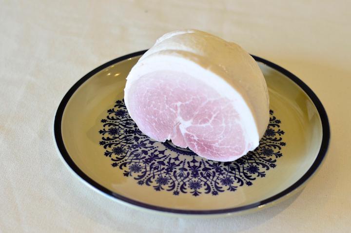 豚肉本来の美味しさを楽しめる「ホワイトハム」