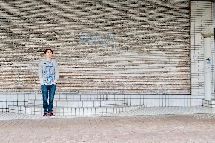 オーナーの安里亮祐（あさと・りょうすけ）さん