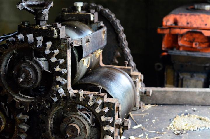 黒糖を作る機械