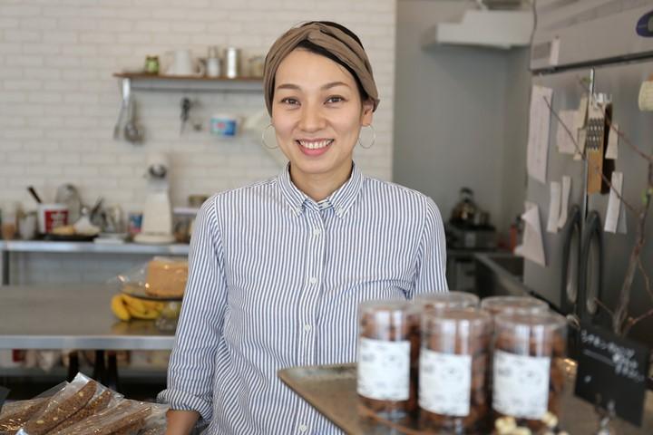 店主の岸本 啓子（きしもと けいこ）さん