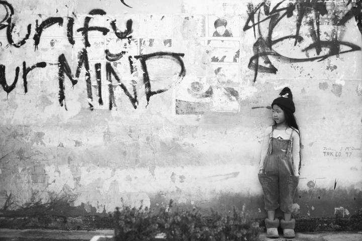 ＳＵRＦ　ＳＩＤＥの壁のモノクロ写真