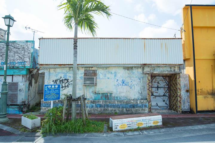 コンクリートの椅子