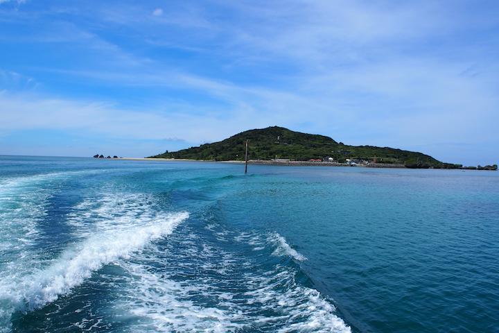 船からの大神島