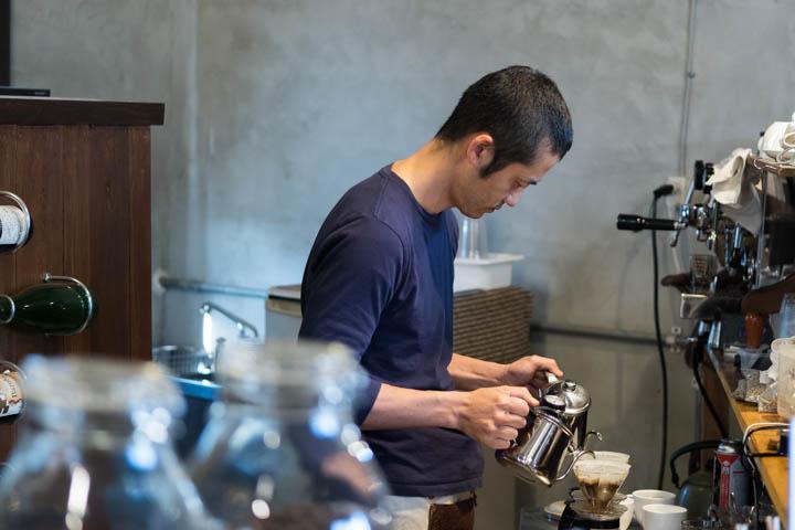 コーヒーいれる