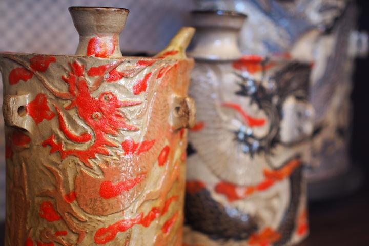 抱瓶(ダチビン/沖縄の伝統的な酒器)