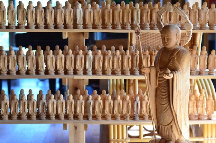 キャンプタルガニー アーティスティックファームの展示品