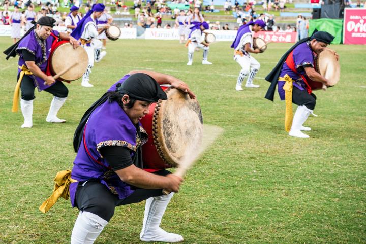 「嘉間良青年会」のエイサー