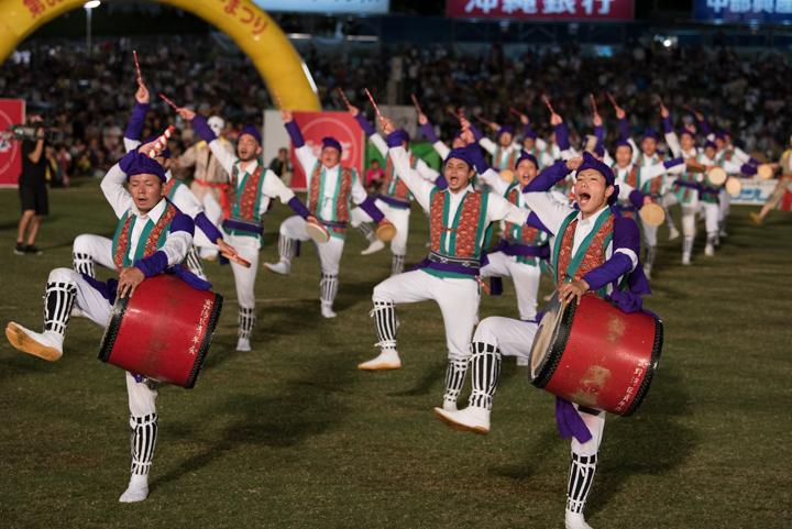 「宜野湾区青年会」のエイサー