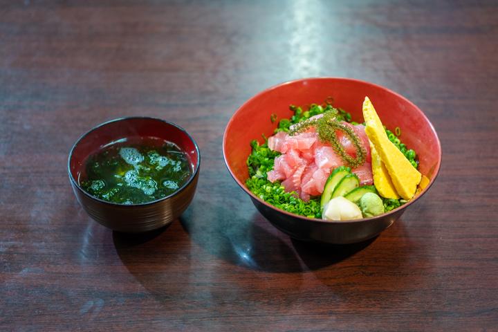 まぐろ賄い丼