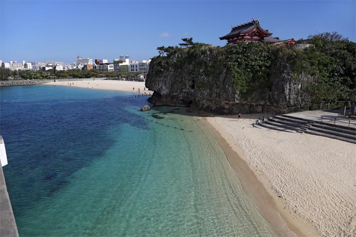 波の上宮と波の上ビーチ