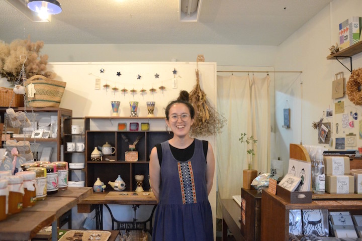 店主の登野盛敬子さん