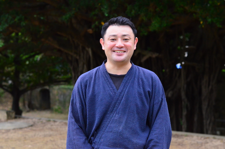 店主の崎濱秀貴