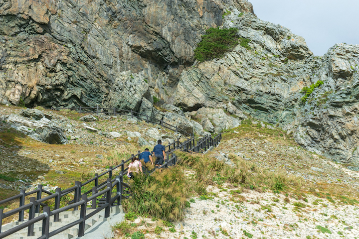 クマヤ洞窟の道