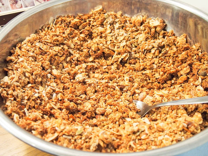 沖縄旅行で立ち寄りたい！美味しい朝ごはんにアサイーボウルや人気のパンケーキをお召し上がりください