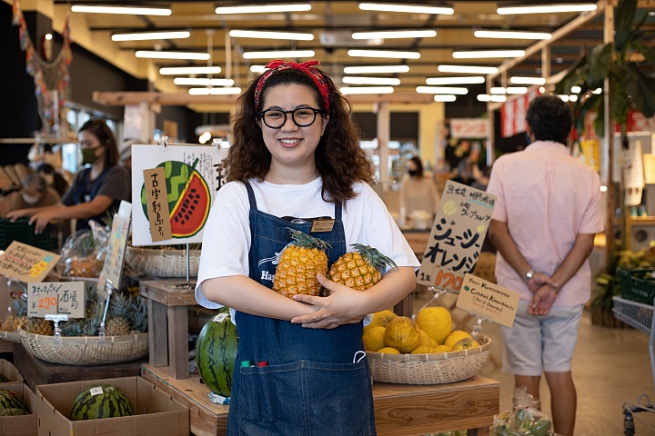 ハッピーモア市場tropical店のスタッフ