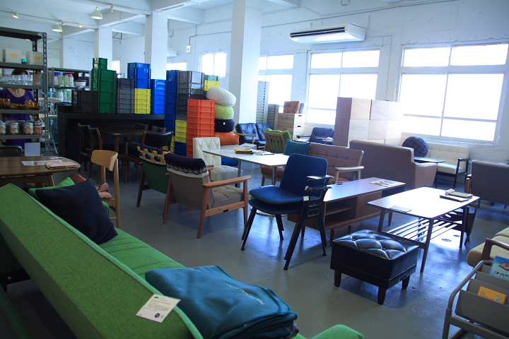 D&DEPARTMENT OKINAWA店内