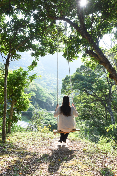 丘の上のインスタ映えするブランコ