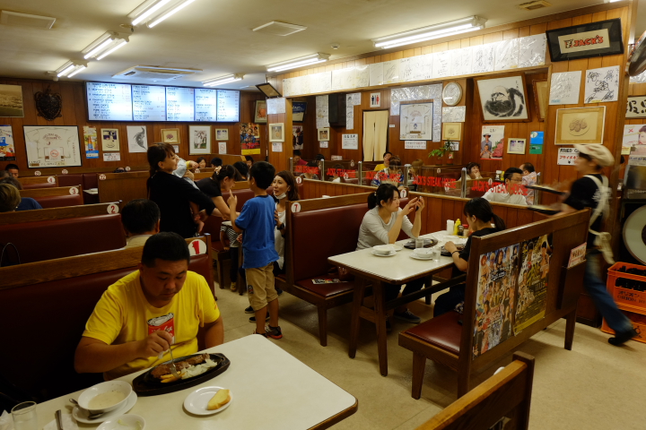 ジャッキーステーキハウスの店内