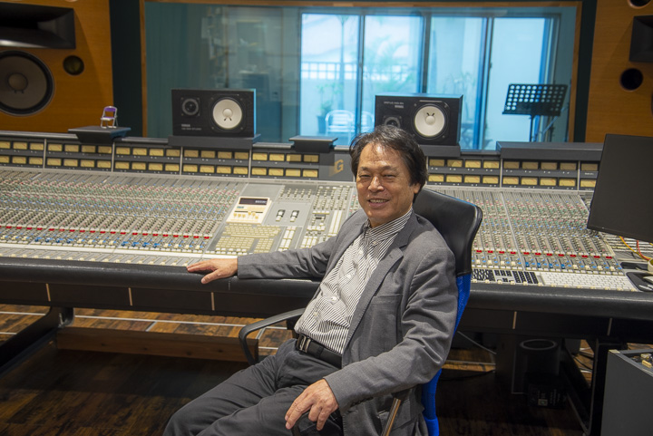 インタビュー時の照屋林賢