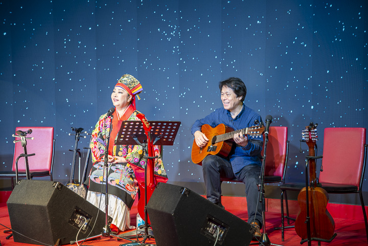 上原知子と照屋林賢