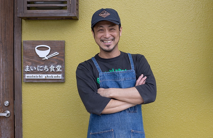 店主の伊波 和晃（いは かずあき）