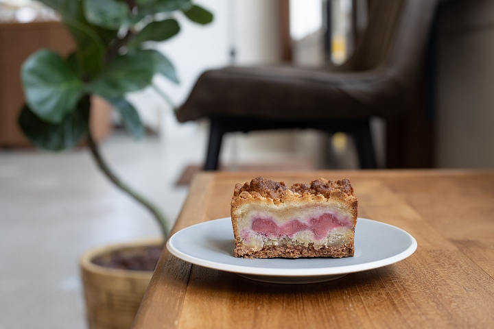 メニューの一つ、季節のクランブルケーキ