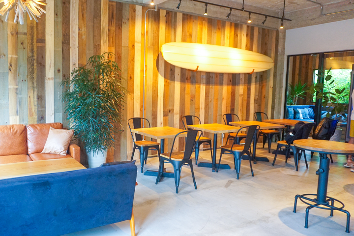 クラフトビール専門店「Island  brewing」店内