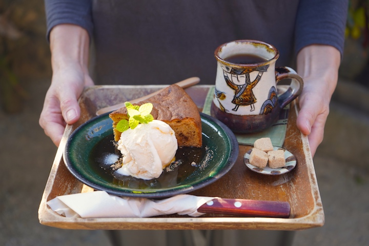 ケーキとコーヒー
