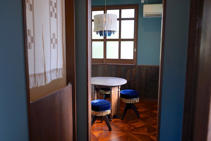 CAFE FIVE FOUR EVERの店内