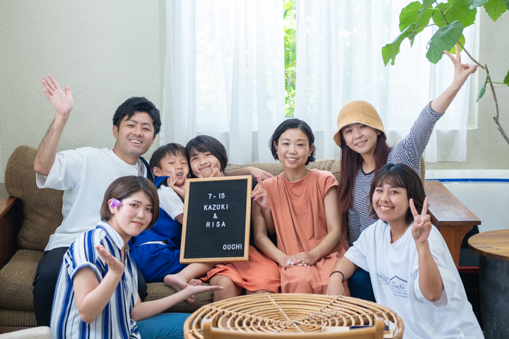 中村家のウェディングフォトを企画・撮影したメンバーで集合写真を撮りました