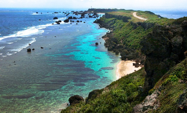 宮古島で人気の絶景スポット。美しすぎる岬、東平安名崎（ヒガシヘンナザキ）