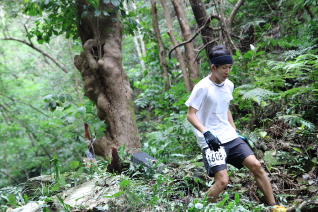 やんばるの山道を駆け抜ける！国頭トレイルランニング大会