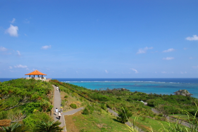 景勝地「玉取崎展望台」石垣島の東西南北をパノラマで俯瞰！