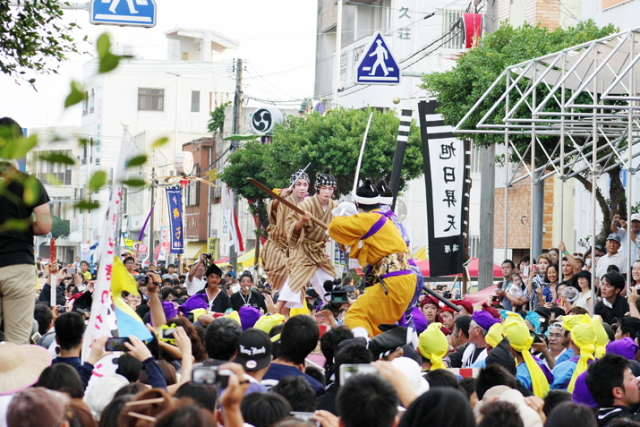 五穀豊穣を願う糸満大綱引き