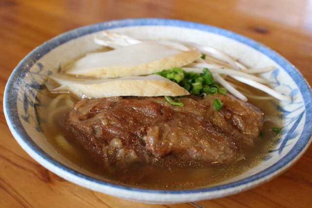 もちもち麺の沖縄そば