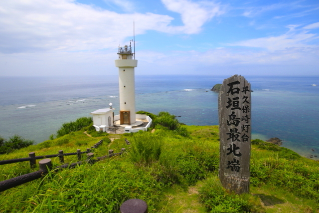 多良間島や西表島も一望!? 石垣島屈指の絶景スポット「平久保崎灯台」