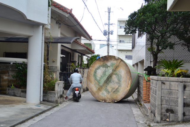 台風15号の爪跡と台風の目の青空