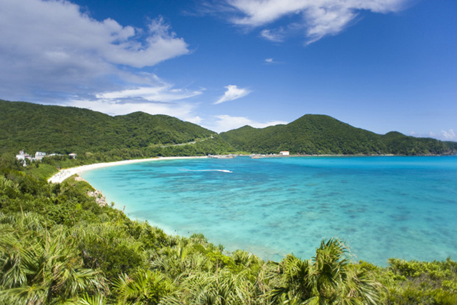 ケラマブルーの青い海が美しすぎる渡嘉敷島（とかしきじま）