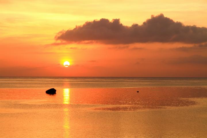 日帰りでは行かない、海と太陽と星の美しい島　～多良間島～